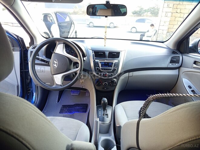 Hyundai Accent 2016, 233,000 km - 1.6 л - Bakı
