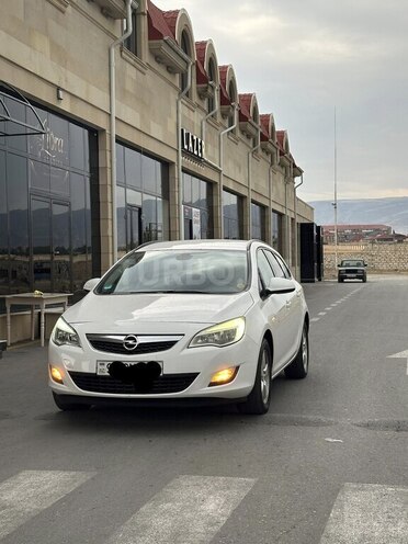 Opel Astra 2011, 252,095 km - 1.4 l - Şəmkir