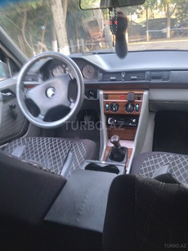 Mercedes  1993, 904,625 km - 2.0 l - İmişli