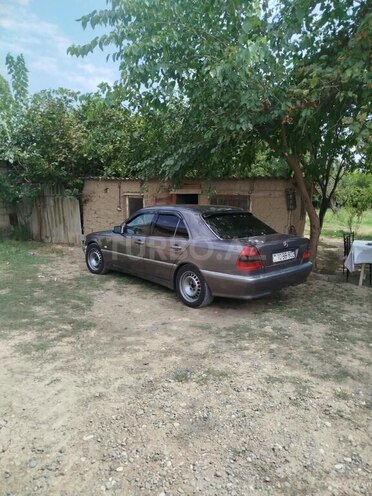 Mercedes C 200 1997, 250,000 km - 2.2 l - Bakı