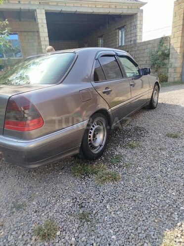 Mercedes C 200 1997, 250,000 km - 2.2 l - Bakı