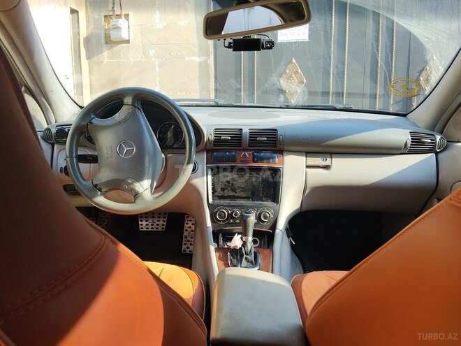 Mercedes  2004, 440,688 km - 2.6 л - Bakı