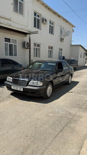 Mercedes C 200 1998, 226,000 km - 2.0 l - Salyan