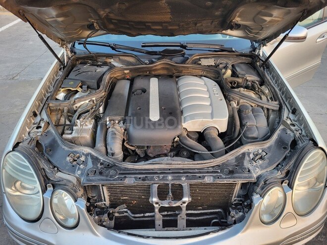Mercedes E 270 2002, 524,000 km - 2.7 l - Bakı