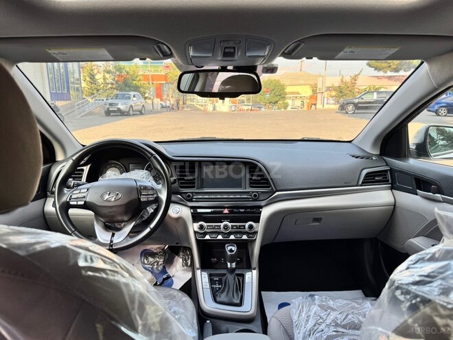 Hyundai Elantra 2018, 91,733 km - 1.8 l - Bakı