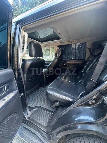Mitsubishi Pajero 2008, 228,000 km - 3.0 l - Bakı