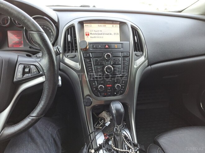 Opel Astra 2012, 265,000 km - 1.4 l - Bakı