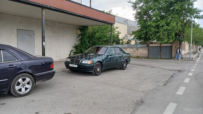 Mercedes C 240 2000, 405,771 km - 2.4 l - Bakı