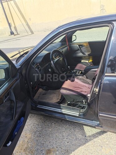 Mercedes E 300 1995, 568,000 km - 3.0 l - Bakı