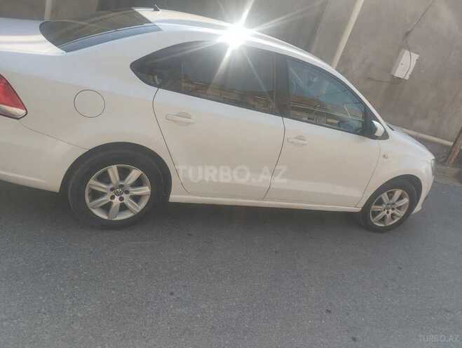 Volkswagen Polo 2013, 175,100 km - 1.6 l - Bakı