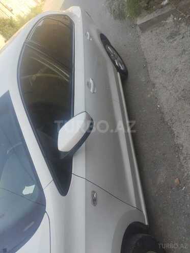 Volkswagen Polo 2013, 175,100 km - 1.6 l - Bakı