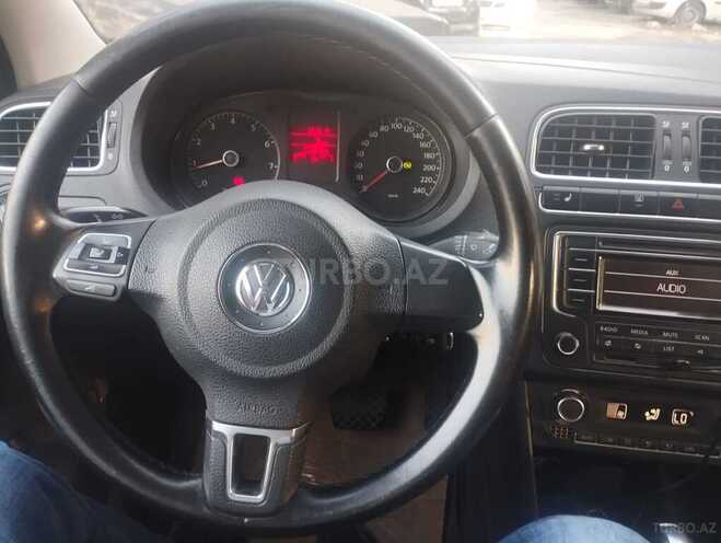 Volkswagen Polo 2013, 175,100 km - 1.6 l - Bakı