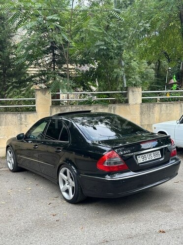 Mercedes E 350 2005, 355,000 km - 3.5 л - Quba