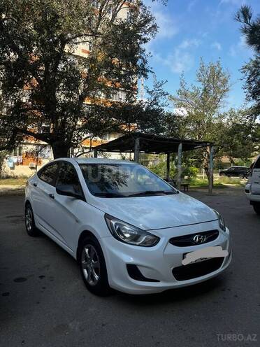 Hyundai Accent 2013, 230,000 km - 1.4 л - Bakı