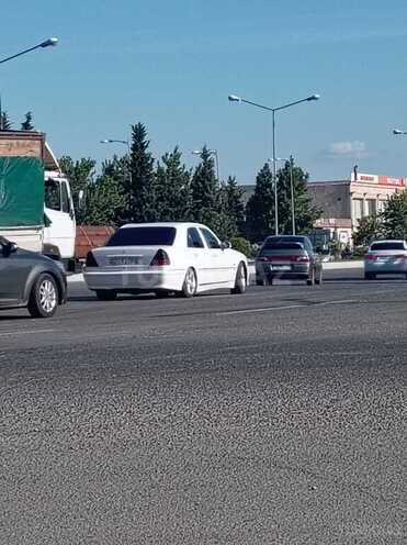 Mercedes C 220 1999, 437,500 km - 2.2 л - Yevlax