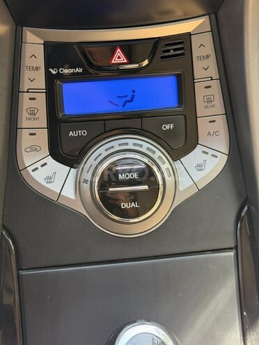 Hyundai Elantra 2012, 289,682 km - 1.8 л - Quba