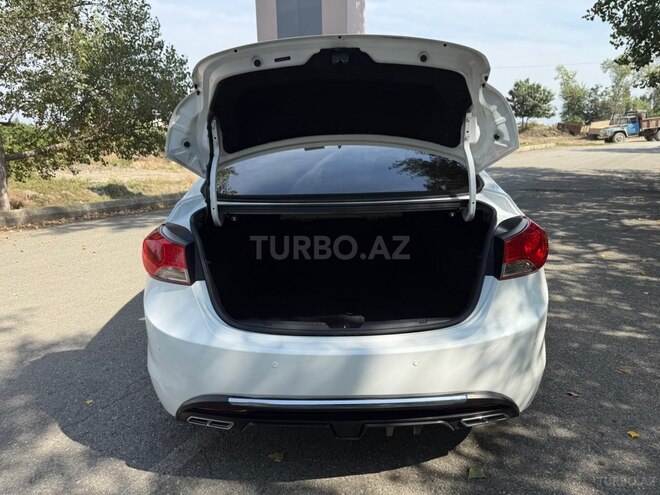 Hyundai Elantra 2012, 289,682 km - 1.8 л - Quba