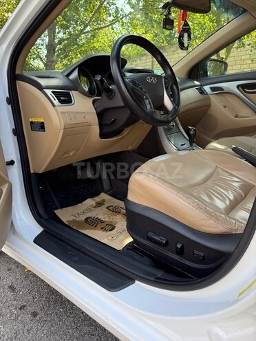 Hyundai Elantra 2012, 289,682 km - 1.8 л - Quba