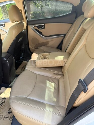 Hyundai Elantra 2012, 289,682 km - 1.8 л - Quba