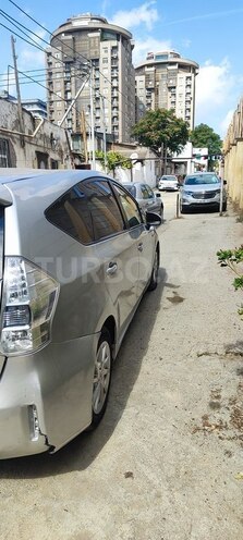 Toyota Prius V 2012, 399,000 km - 1.8 л - Bakı
