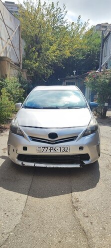Toyota Prius V 2012, 399,000 km - 1.8 л - Bakı