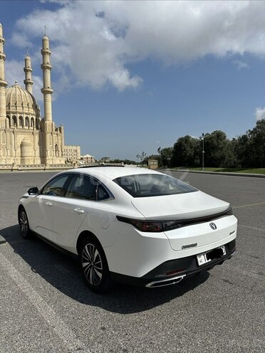 Changan Eado 2025, 9,300 km - 1.5 l - Bakı