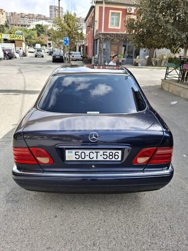 Mercedes E 200 1998, 346,600 km - 2.0 l - Bakı