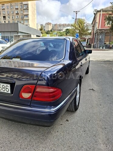 Mercedes E 200 1998, 346,600 km - 2.0 l - Bakı