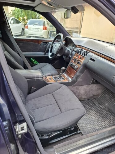 Mercedes E 200 1998, 346,600 km - 2.0 l - Bakı