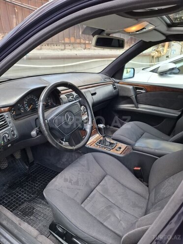 Mercedes E 200 1998, 346,600 km - 2.0 l - Bakı