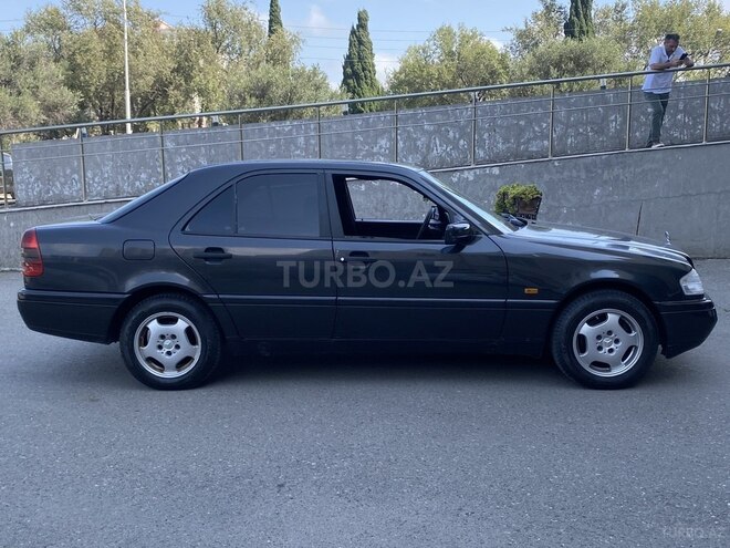 Mercedes C 220 1994, 418,000 km - 2.2 l - Bakı
