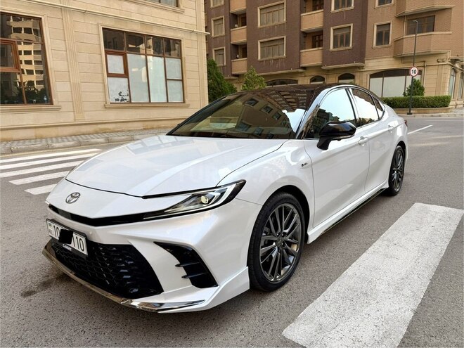 Toyota Camry 2025, 3,200 km - 2.0 л - Bakı