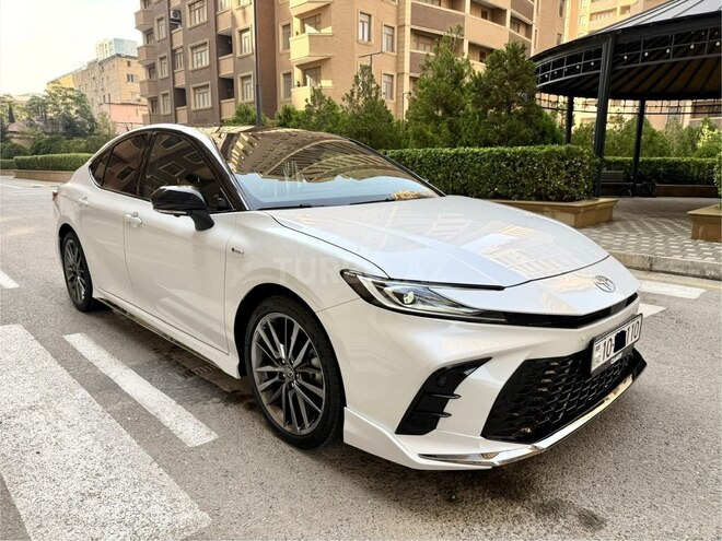 Toyota Camry 2025, 3,200 km - 2.0 л - Bakı