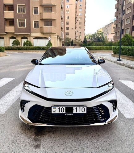 Toyota Camry 2025, 3,200 km - 2.0 л - Bakı