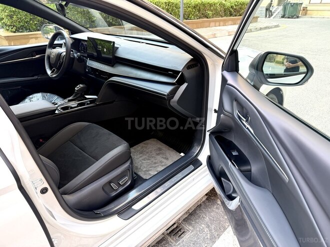 Toyota Camry 2025, 3,200 km - 2.0 л - Bakı