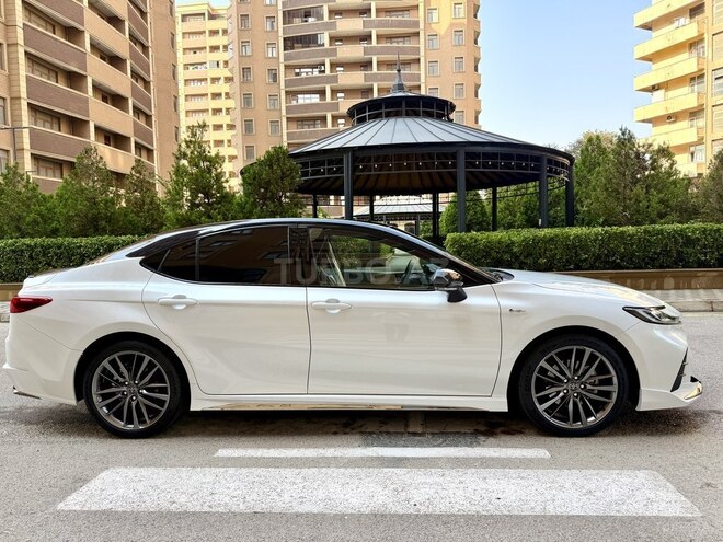 Toyota Camry 2025, 3,200 km - 2.0 л - Bakı