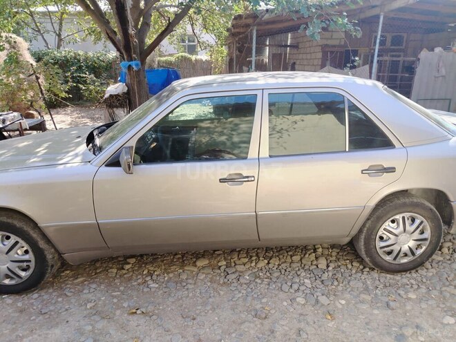 Mercedes 190 1993, 100,000 km - 2.0 l - Ağdam
