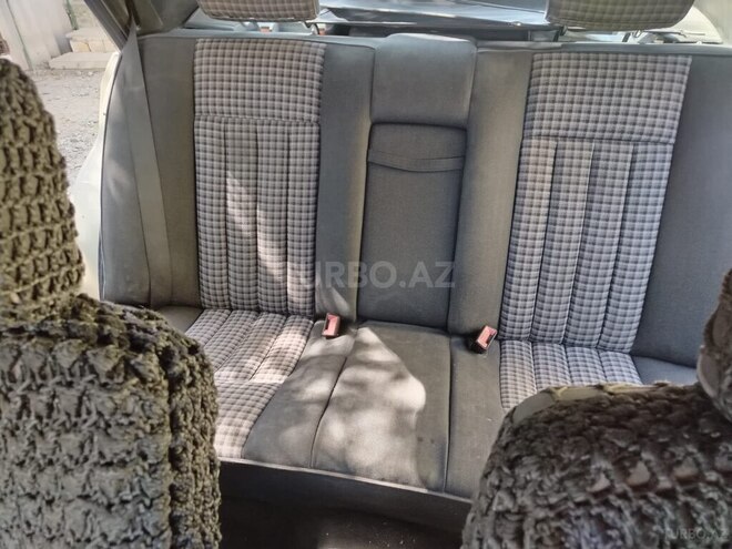 Mercedes 190 1993, 100,000 km - 2.0 l - Ağdam