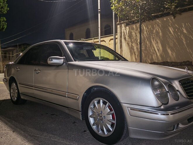 Mercedes E 200 2001, 160,443 km - 2.0 l - Bakı