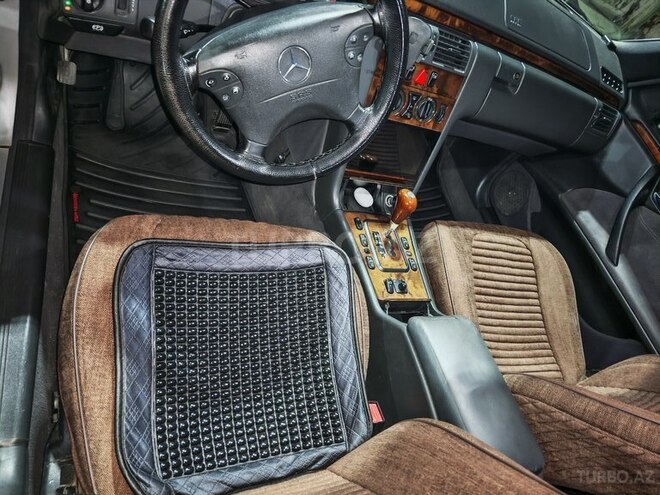 Mercedes E 200 2001, 160,443 km - 2.0 l - Bakı