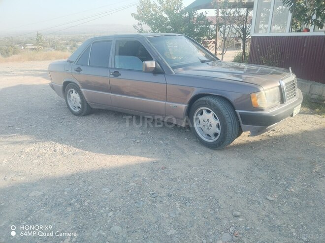 Mercedes 190 1991, 254,560 km - 2.0 l - Füzuli