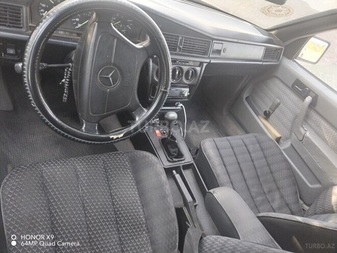 Mercedes 190 1991, 254,560 km - 2.0 l - Füzuli