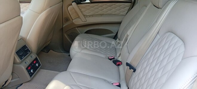 Audi Q7 2006, 257,000 km - 4.2 l - Sumqayıt