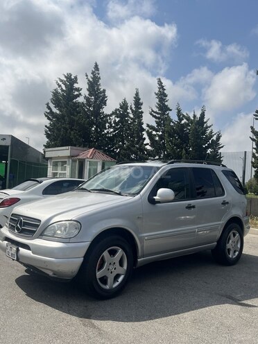 Mercedes ML 320 1999, 280,000 km - 3.2 l - Bakı