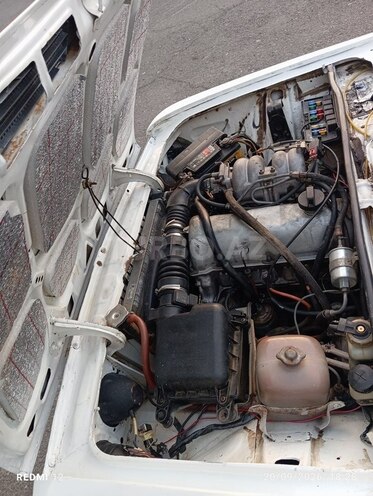 LADA (VAZ) 2106 1983, 300,000 km - 1.6 l - Qax