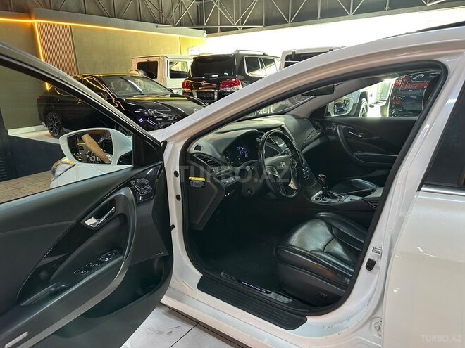 Hyundai Grandeur 2015, 226,200 km - 2.2 л - Bakı