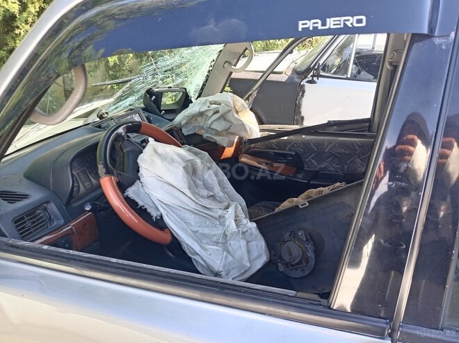 Mitsubishi Pajero io 1999, 389,655 km - 1.8 л - Gədəbəy