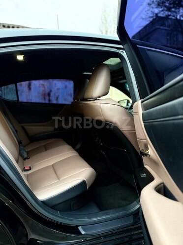 Lexus ES 300h 2023, 53,000 km - 2.5 l - Bakı