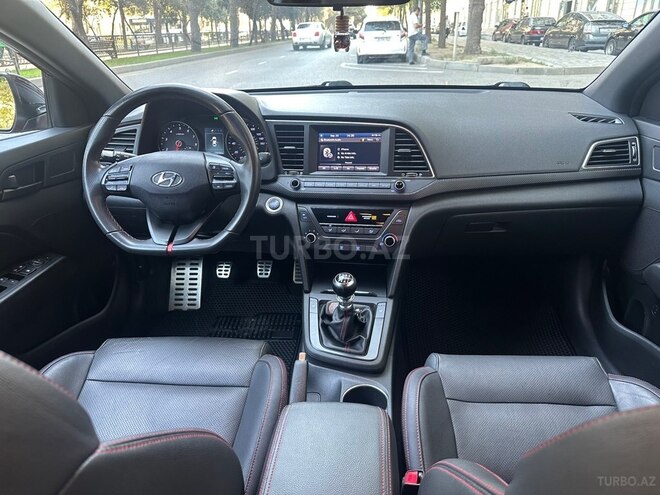 Hyundai Elantra 2016, 110,800 km - 1.6 l - Bakı