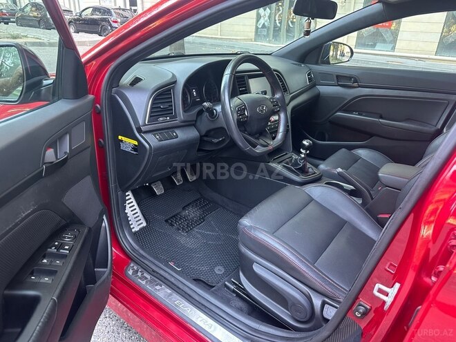 Hyundai Elantra 2016, 110,800 km - 1.6 l - Bakı